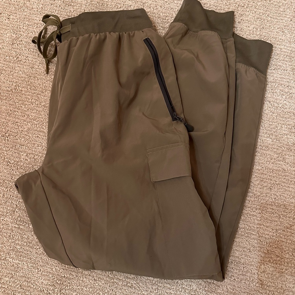 Women’s Olive Green Jogger Pants with Cargo Pocket